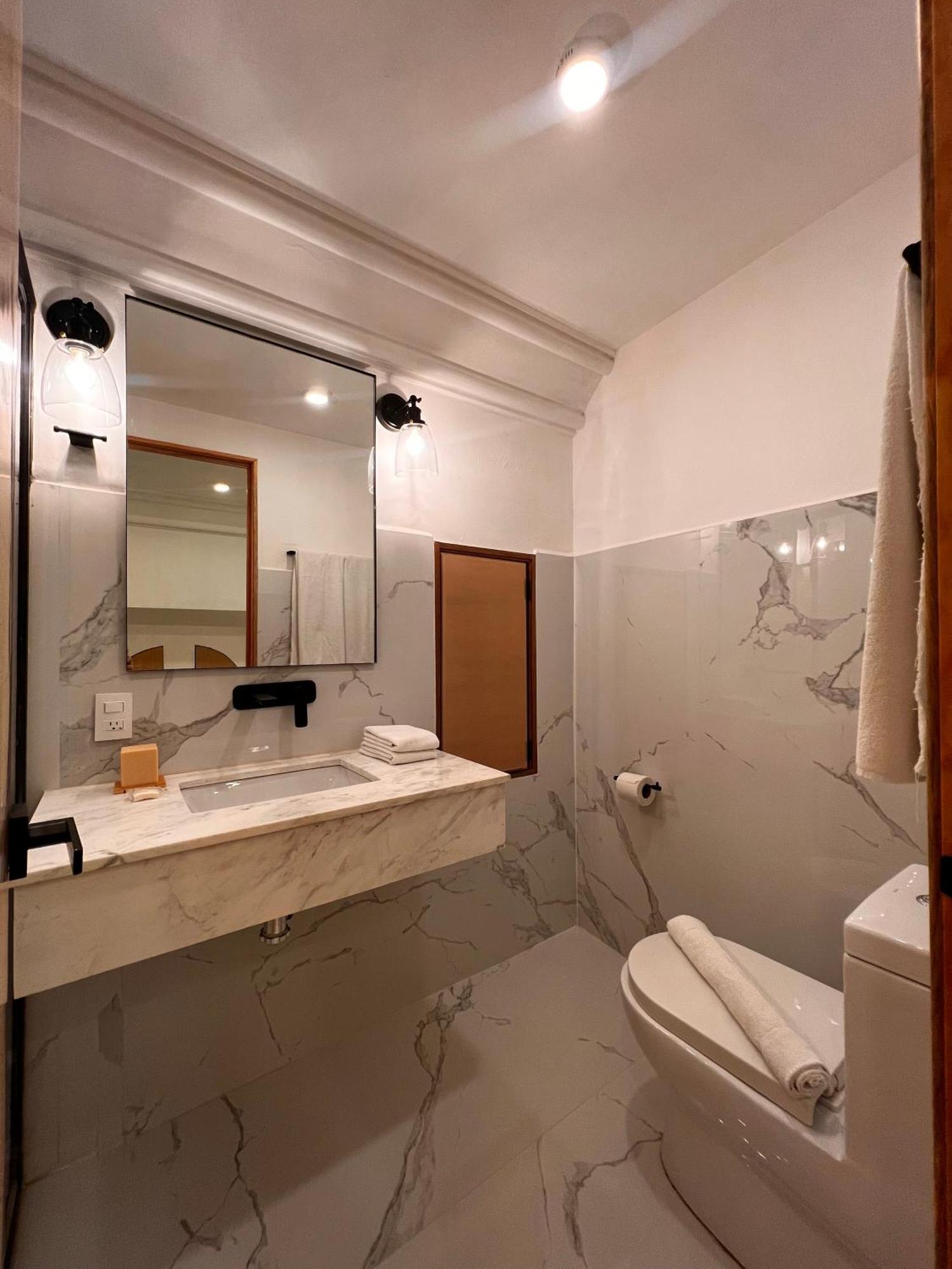 Hotel Atia Гуадалахара Екстериор снимка