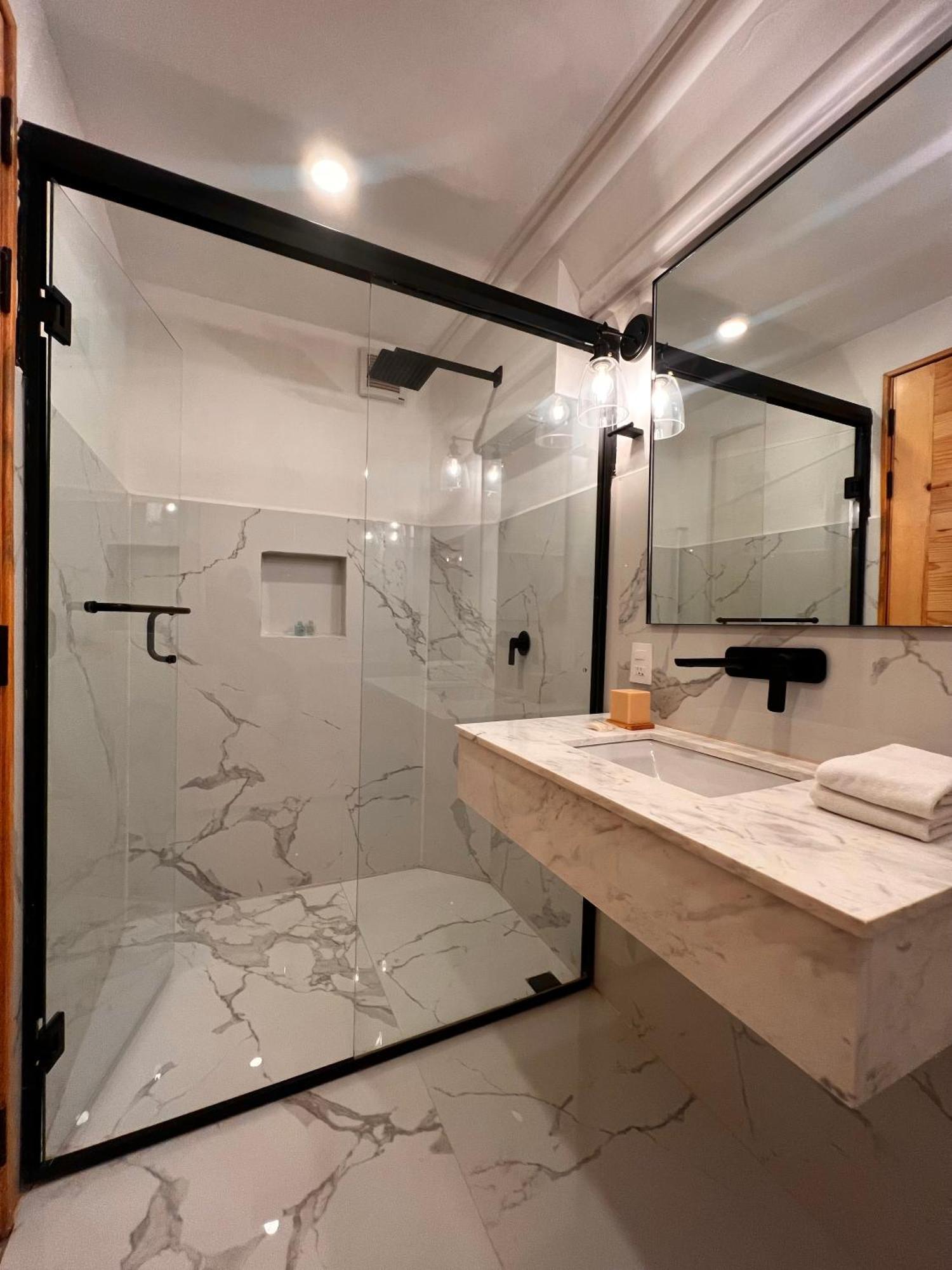 Hotel Atia Гуадалахара Екстериор снимка